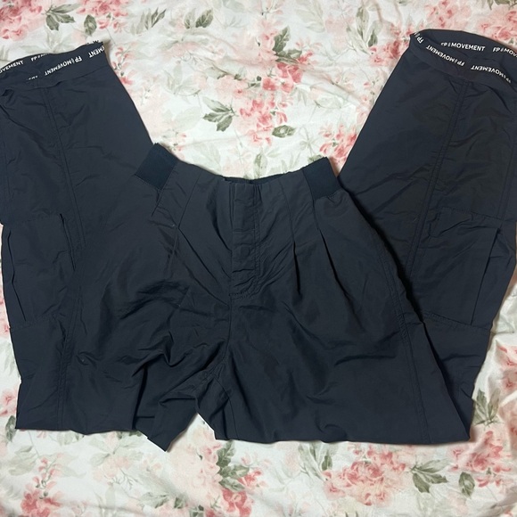 Free People Movement Mesmerize Me Pants Black XS Cargo Straight Leg Baggy Sporty - Picture 3 of 8